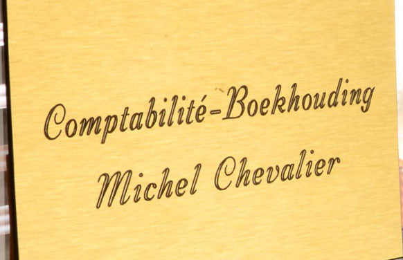 Plaque nominative gravée en Aluminium - 10 cm x 6 cm